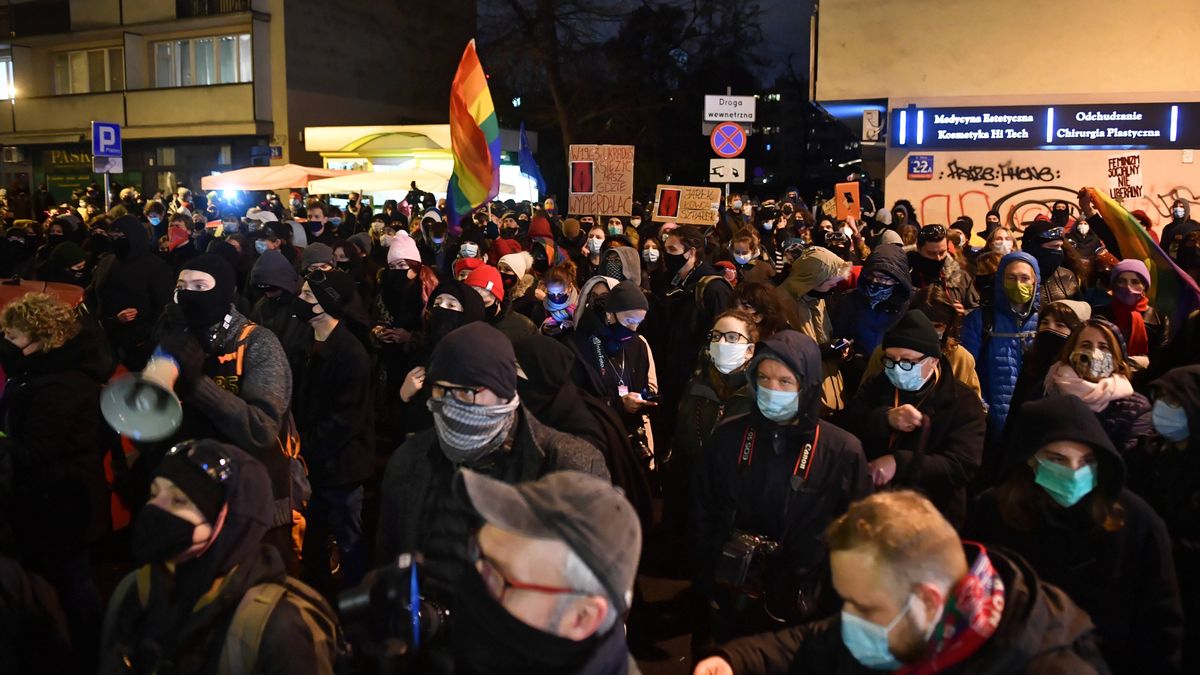 Sąd Najwyższy stwierdził, że zakaz zgromadzeń wprowadzony w 2020 nie miał podstaw prawnych