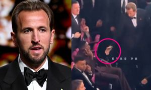 Mbappé i Dembélé ZLEKCEWAŻYLI Harry'ego Kane'a? Nawet NIE WSTALI, by podać rękę zdobywcy Złotej Piłki... (WIDEO)
