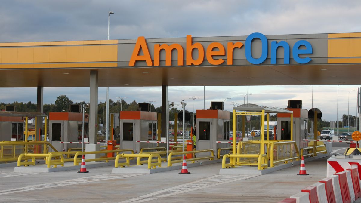 Brak biletu na autostradzie może wiązać się z wysoką opłatą, choć w wyjątkowych sytuacjach nie musi.