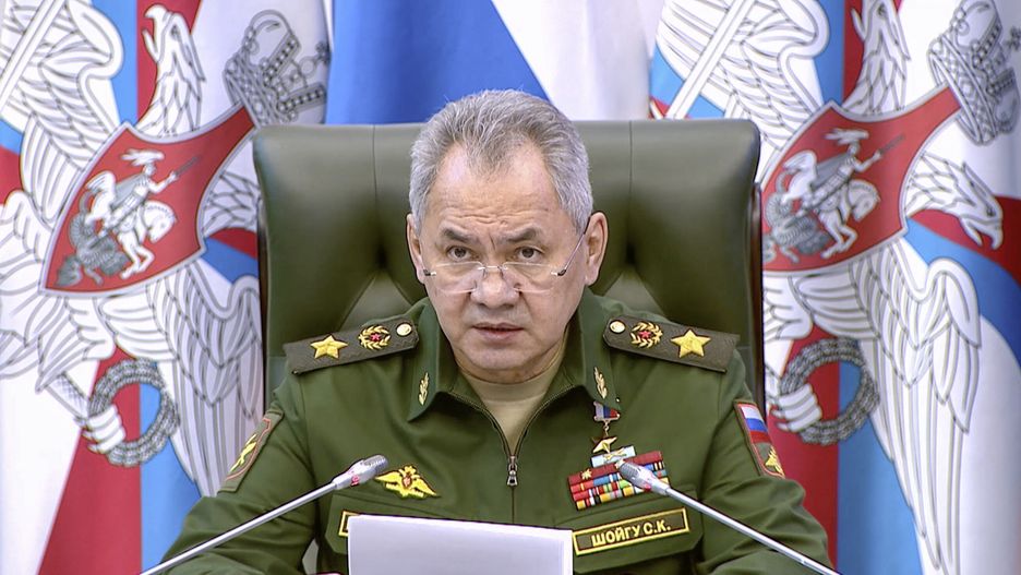 A handout still image taken from handout video made available by the Russian Defence ministry press-service shows Russian Defense Minister, General of the Army Sergei Shoigu takes part in a meeting of the Collegium of the Russian Ministry of Defense at the National Defense Control Center of the Russian Federation in Moscow, Russia, 19 April 2022. 'The United States and controlled Western countries are doing everything to delay the special military operation as much as possible. The growing volumes of supplies of foreign weapons clearly demonstrate their intentions to provoke the Kyiv regime to fight to the last Ukrainian,' the Russian Defence Minister said. EPA/RUSSIAN DEFENCE MINISTRY PRESS SERVICE / HANDOUT HANDOUT EDITORIAL USE ONLY/NO SALES Dostawca: PAP/EPA.
