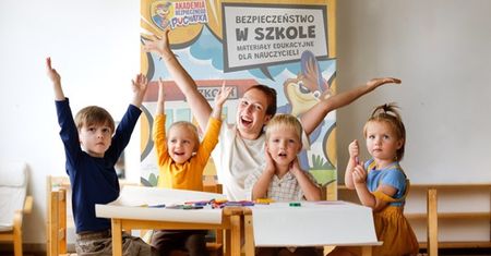 Mądrzej, pewniej, RAZEM! Trwają zapisy do Akademii Bezpiecznego Puchatka - jednego z największych bezpłatnych programów edukacyjnych w Polsce