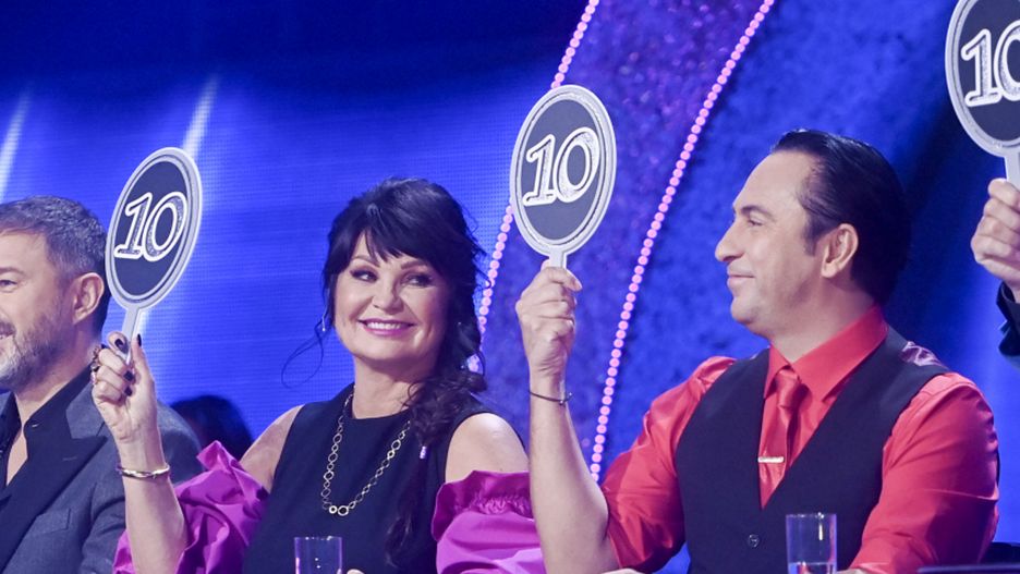 Ivona Pavlović tłumaczy kolegę z jury