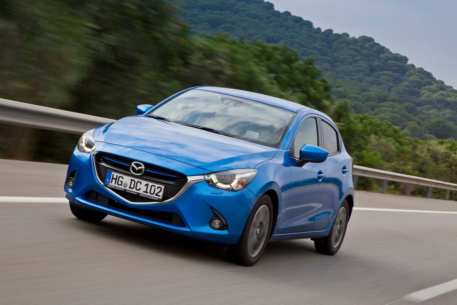 Europejska Mazda 2 – obszerna galeria zdjęć 86