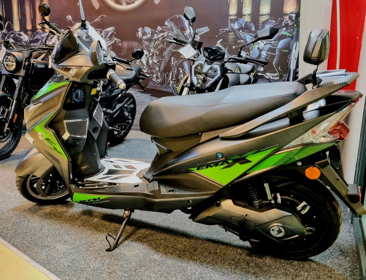 Barton obniżył ceny elektrycznych skuterów. To nie koniec promocji