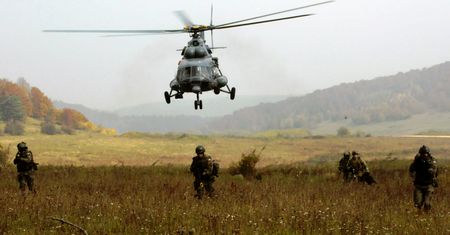Rewolucja w służbach? Ekspert: Nie skończy się tylko na szefach