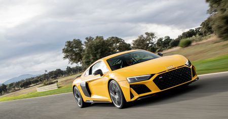 Audi R8 upodabnia się do samochodu wyścigowego. Nie tylko z wyglądu