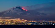 Etna daje o sobie znać. Nad Sycylią pojawiły się czarne chmury