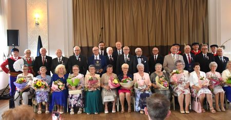 Złote Gody w Gąbinie. Pary świętowały 50 lat małżeństwa i odebrały wyjątkowe odznaczenia!