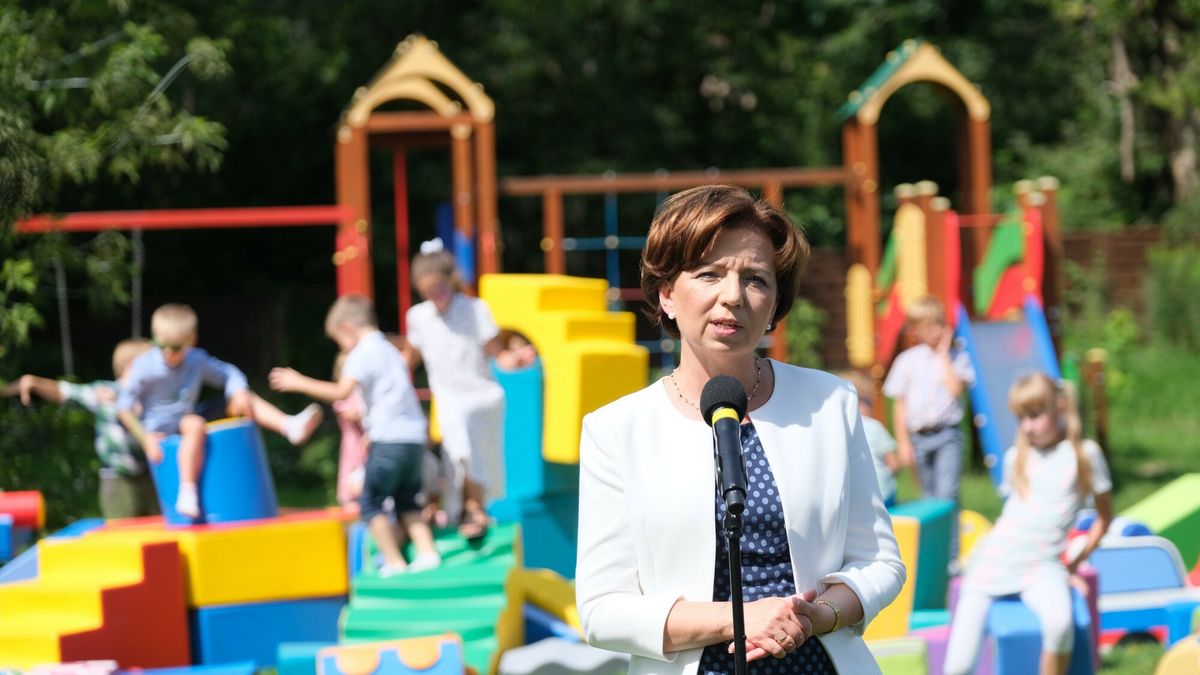 500 Plus. Marlena Maląg ostrzega, że Polska jest w pułapce