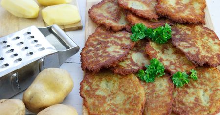 Placki ziemniaczane – na jakich oczkach zetrzeć ziemniaki?