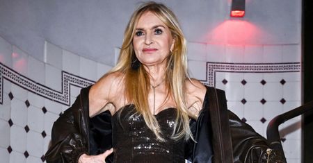 Monika Olejnik pokazała ZDJĘCIE Z MŁODOŚCI! Tak wyglądała, gdy zaczynała pracę w mediach. Poznajecie? (FOTO)