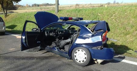 Łopiennik: W radiowóz wjechało rozpędzone auto. Nie żyje policjantka, która była na służbie