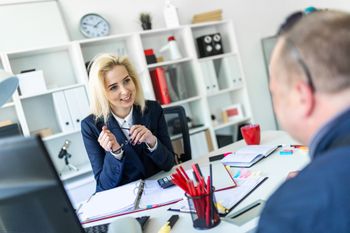 Dziwne pytania na rozmowie o pracę. Tak odpowiadaj