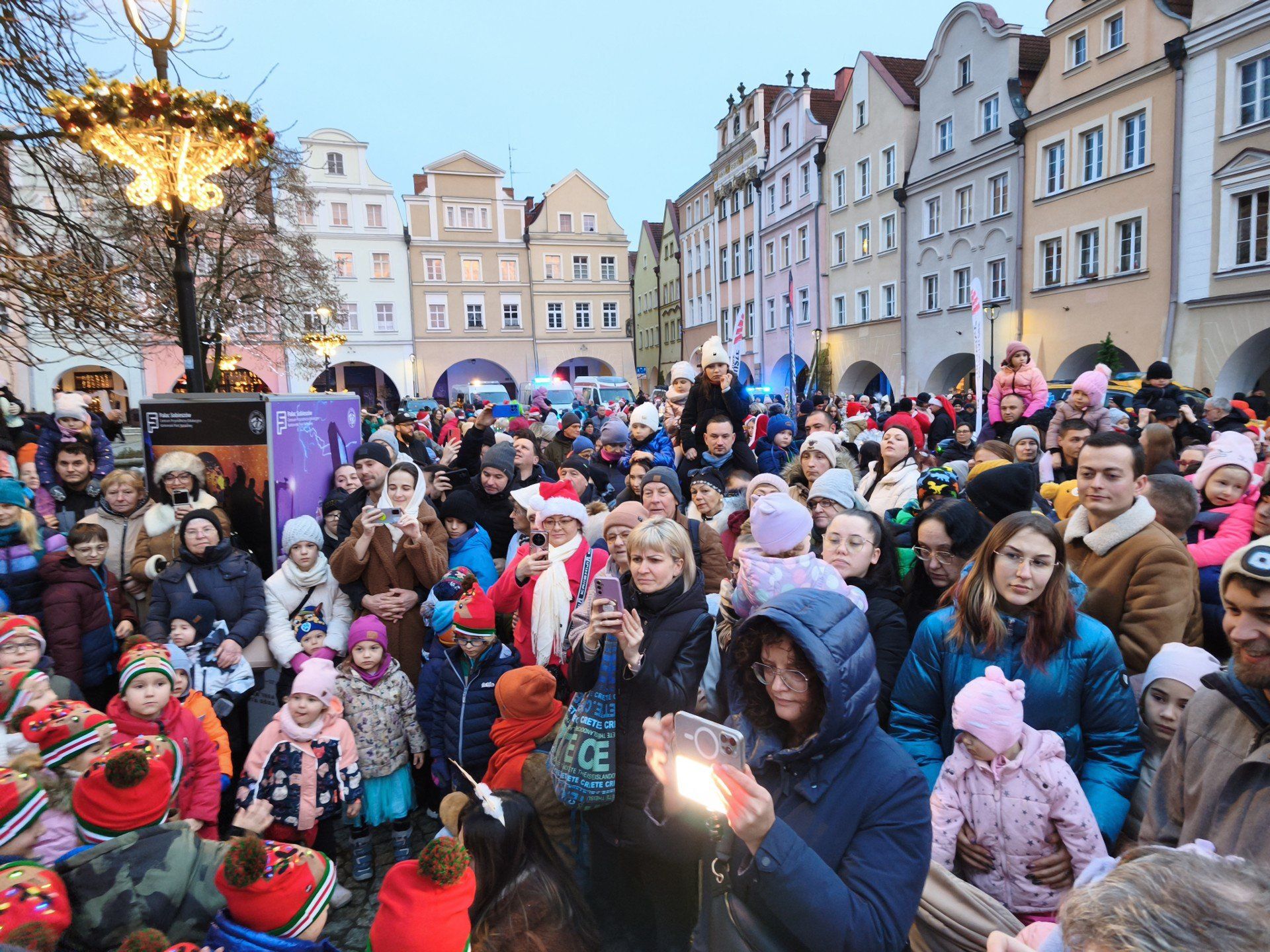 6.12.2025 Jelenia Góra. Oficjalne rozświetlenie choinki