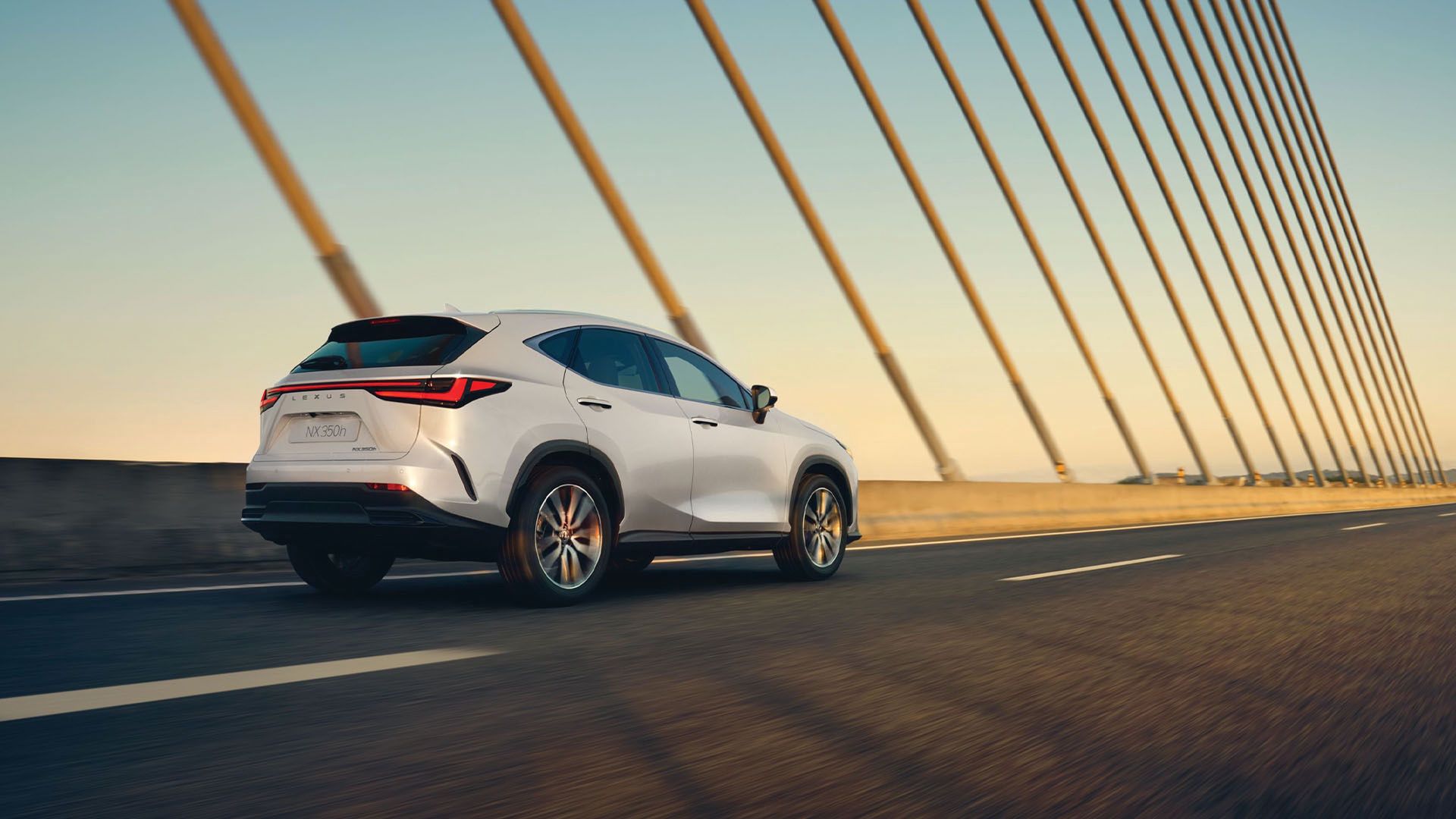 Lexus NX 350h 