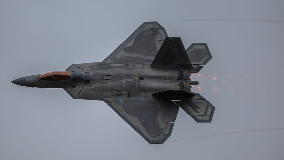 AVALON, AUSTRALIA - FEBRUARY 28: A USAF F-22 Raptor flies during a solo exhibition on February 28, 2023 in Avalon, Australia. The 2023 Australian International Airshow & Aerospace and Defence Exposition (AVALON 2023) opened today. Organizers say there is a 14 percent increase over the 2019 event in exhibitors, and nearly 50 percent more industry, government, defence and scientific delegations. The show comes at a time of increasing military tension in both the Asia-Pacific and North Asia. (Photo by Asanka Ratnayake/Getty Images)
