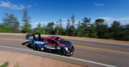 Elektryczny F-150 zwyciężył na Pikes Peak, choć zepsuł się po drodze