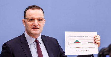 Rekord zakażeń w Niemczech. Minister zdrowia apeluje o pozostanie w domach