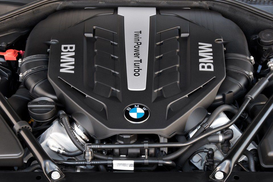 BMW serii 7 2013 (7)