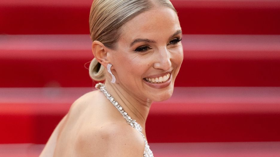 Niemiecka influenecerka, Leonie Hanne, zabłysnęła kreacją na premierze filmu "Elvis"