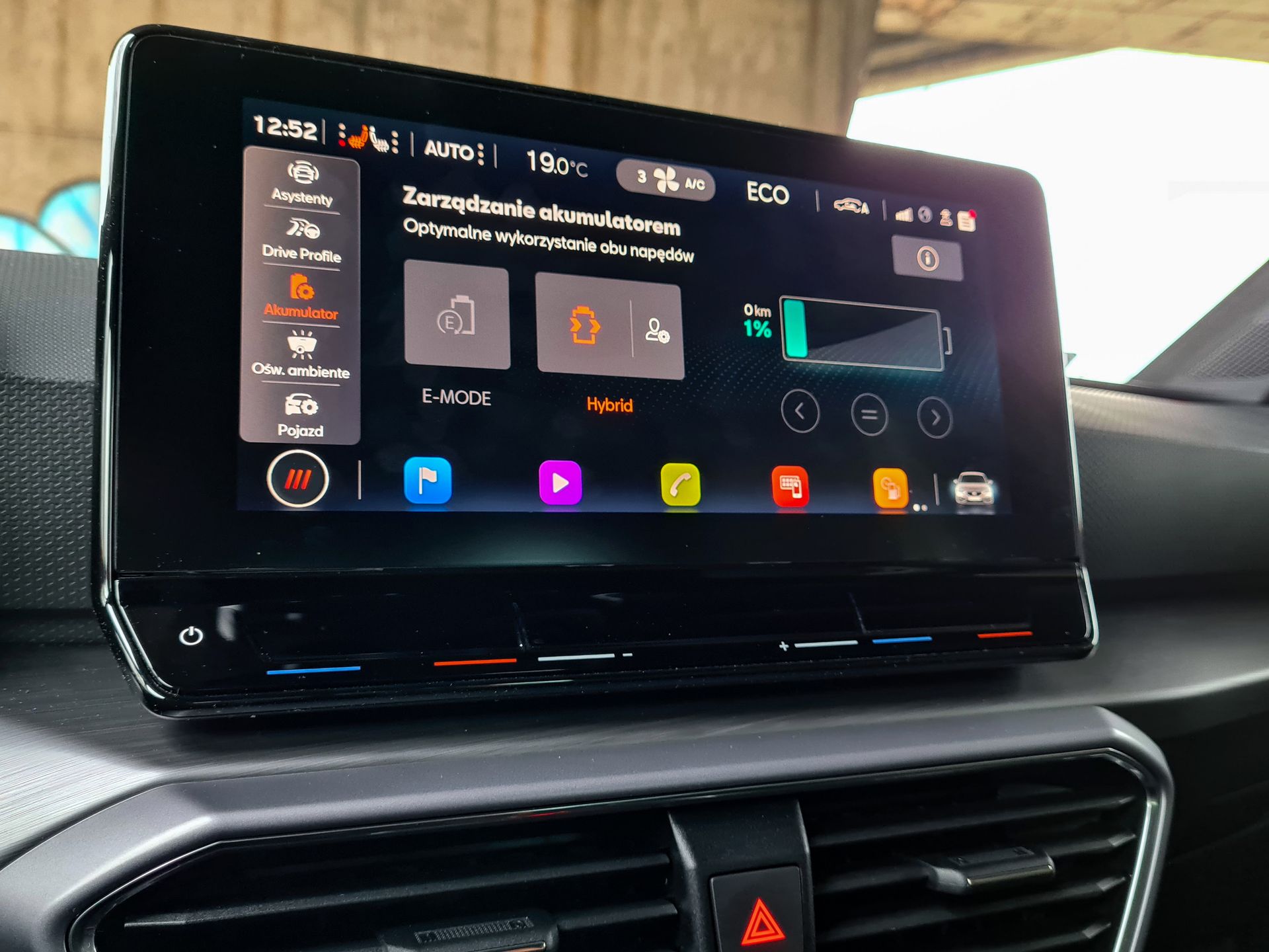 Seat Leon e-HYBRID: System zarządzania energią i sterowanie dotykowe 6