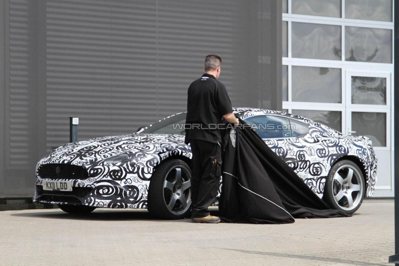 Aston Martin DB9 2013