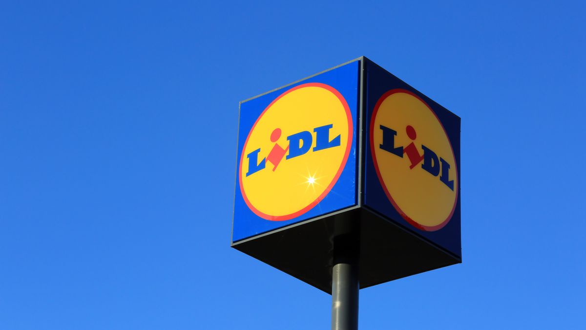 HALIKKO, FINLAND - OCTOBER 8, 2016: Sign Lidl against blue sky in Halikko, Finland. The German global discount supermarket chain Lidl Stiftung & Co. KG has currently 152 stores in Finland.Taina Sohlmanlidl, market, advertisement, economy, promotional, retail, urban, sign, germany, discount, supermarket, marketing, chain, finland, stiftung, icon, cheap, shopping, brand, world wide, color, colorful, german, banner, groceries, store, global, board, advertising, signage, branch, food, big, international, retailer, editorial, emblem, sky, blue, branch, pylon, insignia, consumerism, service, label, signboard, lidl, lidl logo, lidl store, shopping, logo, supermarket, lidl store sign, lidl supermarket, pylon, international, signage, groceries, store, german, icon, discount, market, advertisement, economy, retail, urban, sign, germany, marketing, chain, finland, stiftung, cheap, brand, world wide, color, colorful, global, board, branch, food, big, retailer, editorial, emblem, sky, blue, insignia, consumerism, service, label, signboard, discount store
