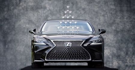 Lexus odtwarza reklamę flagowego LS sprzed 30 lat. W roli głównej szef Toyoty, Akio Toyoda