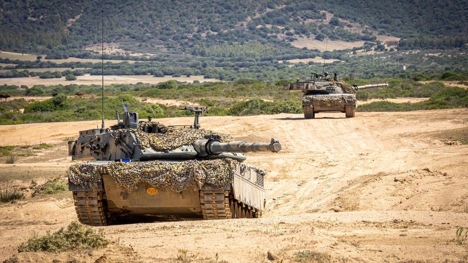 Czołgi podstawowe Ariete z pułku pancernego brygady zmechanizowa