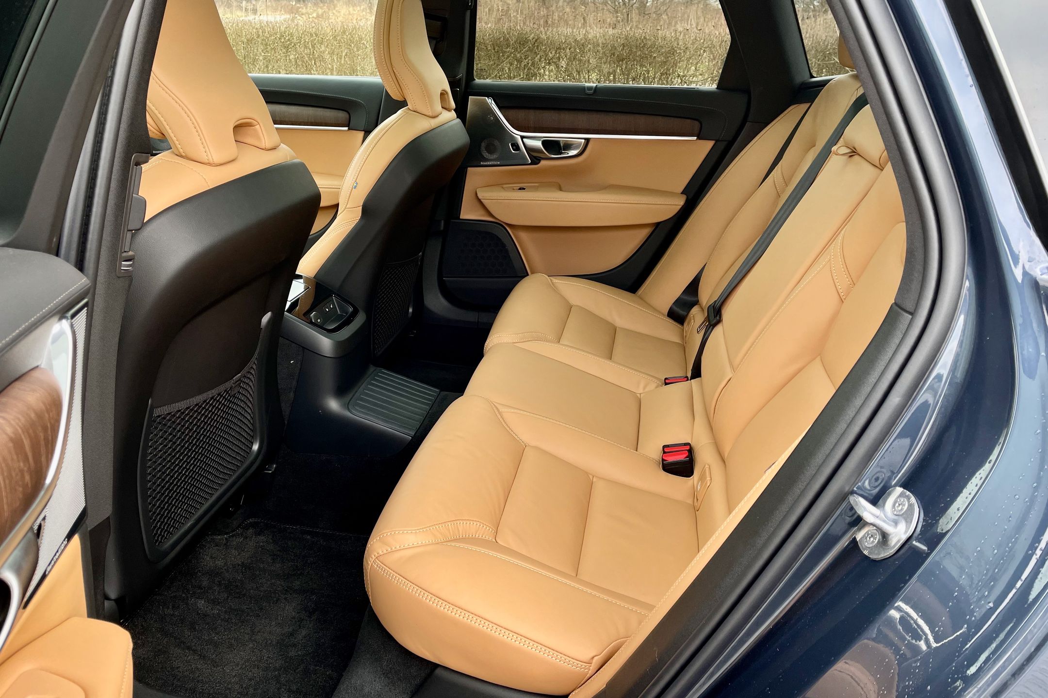 Volvo V90 T8