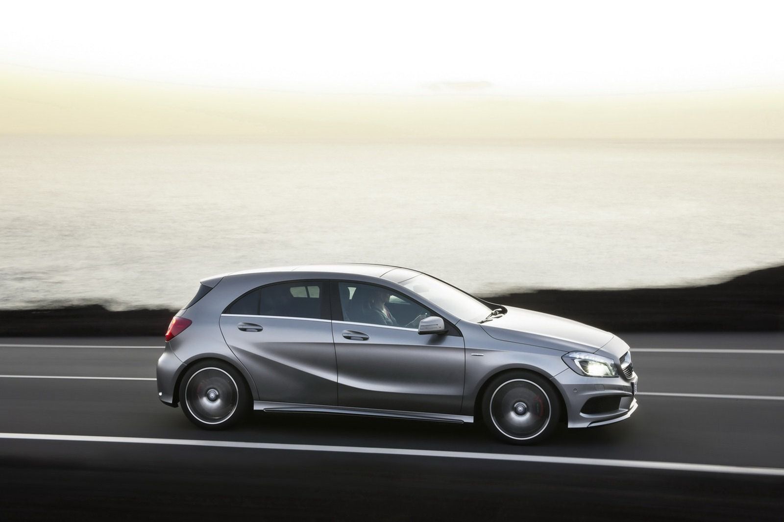 Mercedes-Benz klasy A (W176) - obszerna galeria prosto od producenta 58