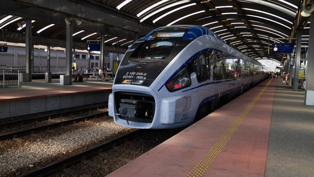 Pociąg wyprodukowany przed Pesa Bydgoszcz