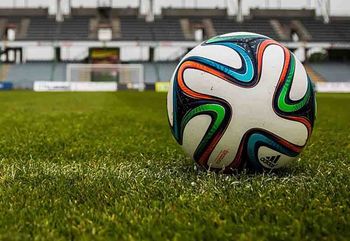 Pow. zamojski: Oszuści sprzedają fałszywe bilety na mecz Polska - Holandia