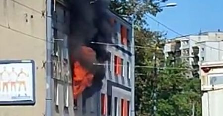 Bohaterska akcja w Łodzi. Zobaczyła starszego człowieka w oknie