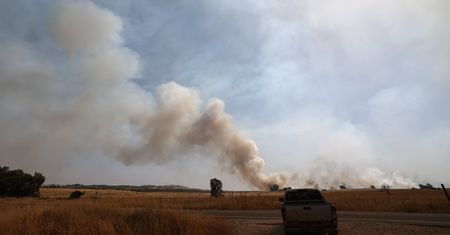 Działo się w nocy. Zmasowany atak na Izrael. Są ranni