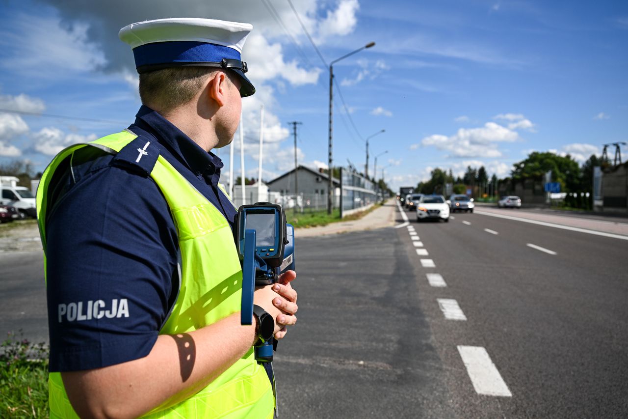 Więcej policji na drogach. Uwaga na pasy bezpieczeństwa i foteliki