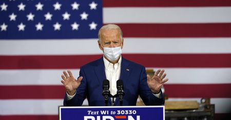 Joe Biden komentuje "strefy wolne od LGBT". Polska ambasada odpowiada na Twitterze