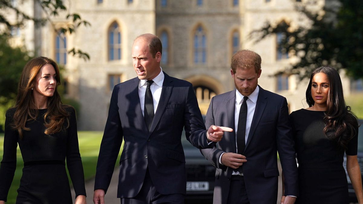 Synowie króla pojawili się z żonami pod zamkiem w Windsorze