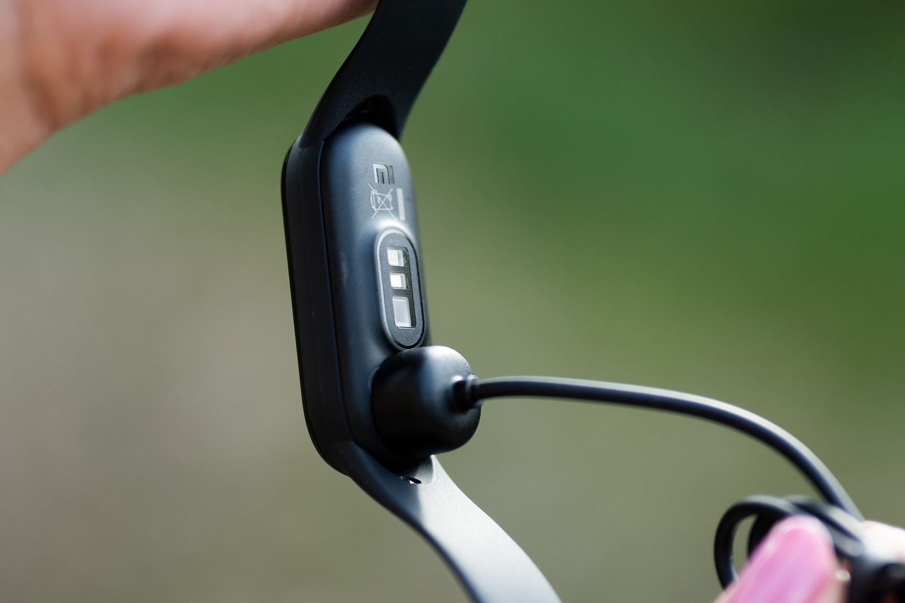 Xiaomi Mi Band 6 - ładowarka magnetyczna