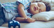 Jak nauczyć dziecko przesypiania całej nocy?