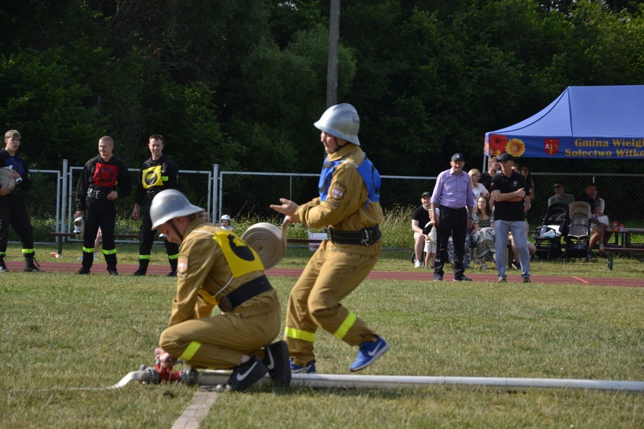 Zawody sportowo-pożarnicze OSP 2025 w Czarnem. Walczyły druhny i druhowie