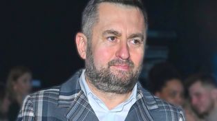 Norbi dalej trzepie kokosy na jednej piosence. Tyle trafia do jego kieszeni co roku