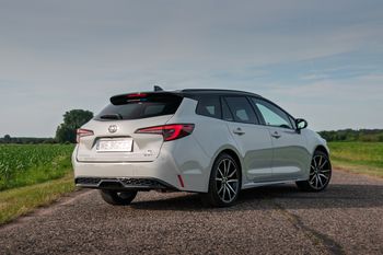 Najpopularniejsze auto w Polsce potaniało - wiosenna promocja Toyoty
