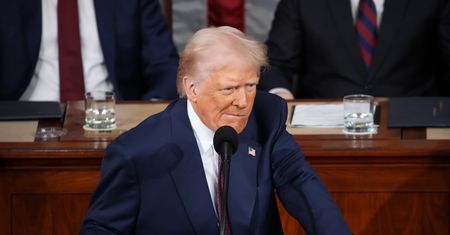 Trump złagodzi cła na Meksyk i Kanadę w środę? Negocjacje trwają