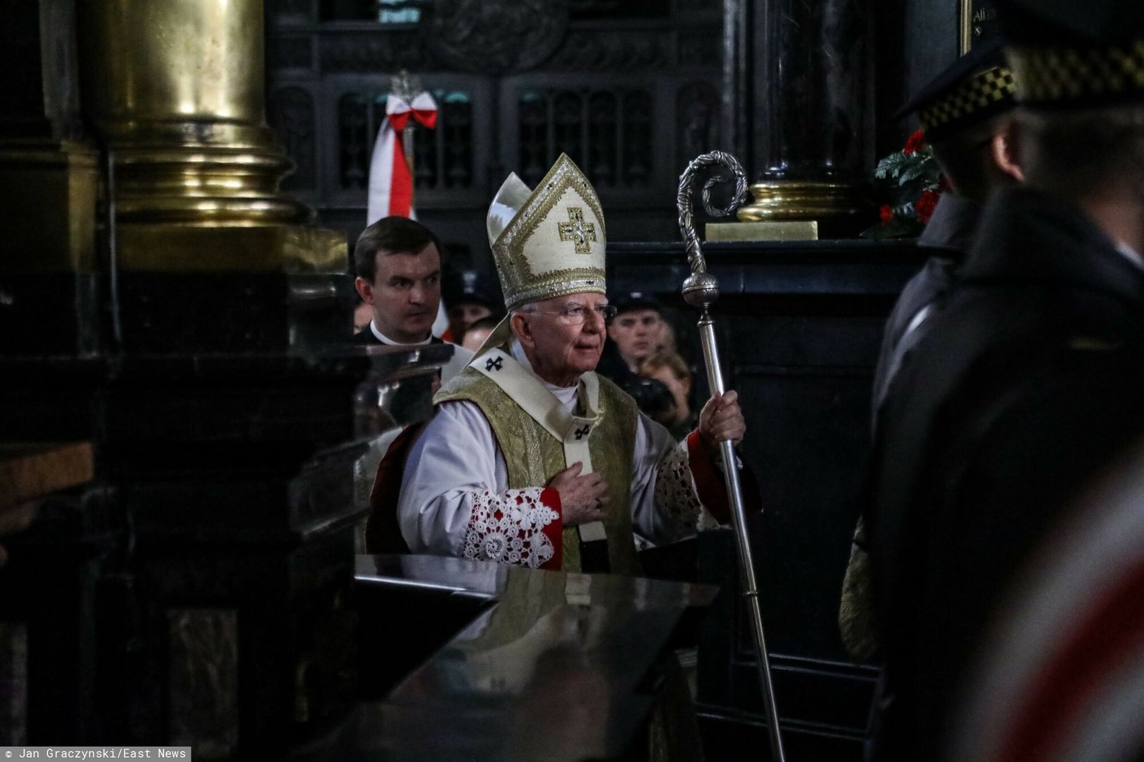 Refleksje arcybiskupa na temat muzyki na ślubach i komuniach. "Niepokojące"