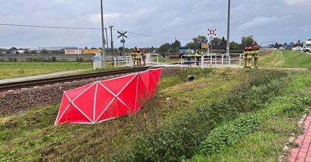 Dziadek i wnuczka zginęli na przejeździe kolejowym. Nowe informacje