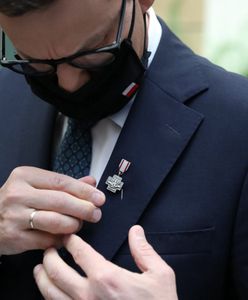 Premier odebrał odznaczenie. "Dziękuję za ten krzyż"