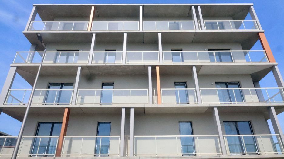 Dane Głównego Urzędu Statystycznego pokazują, że branża budowlana mierzy się z presją kosztową i ostrożnością inwestorów.