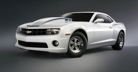 Koncepcyjny Chevrolet COPO Camaro w ruchu [wideo]