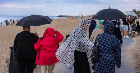 Deszcz i burze w ostatni weekend wakacji. Są ostrzeżenia
